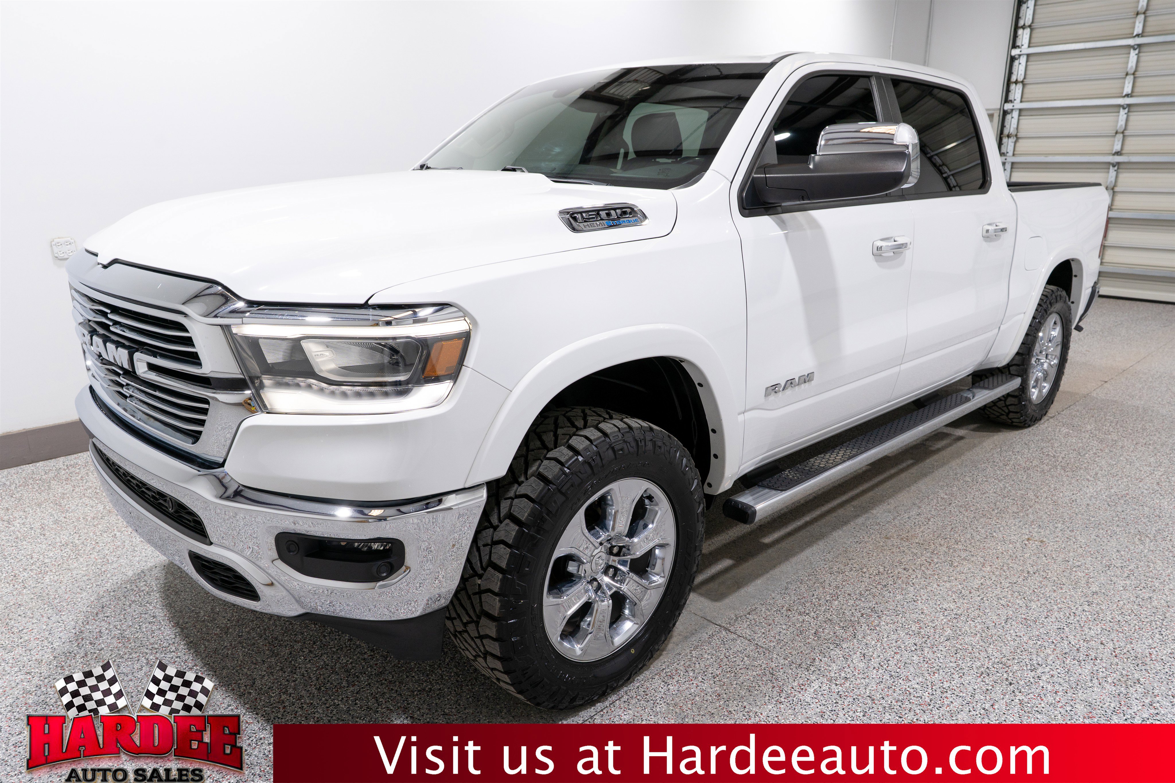Used 2022 RAM 1500 Laramie AWD/4WD image 2