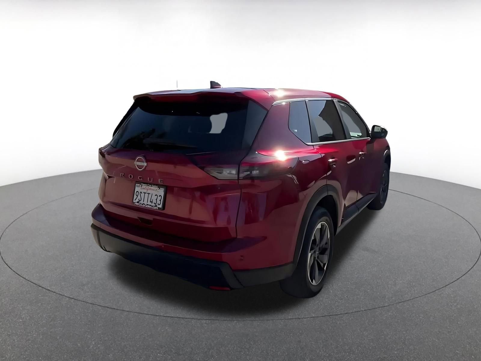 Used 2025 Nissan Rogue SV FWD image 14