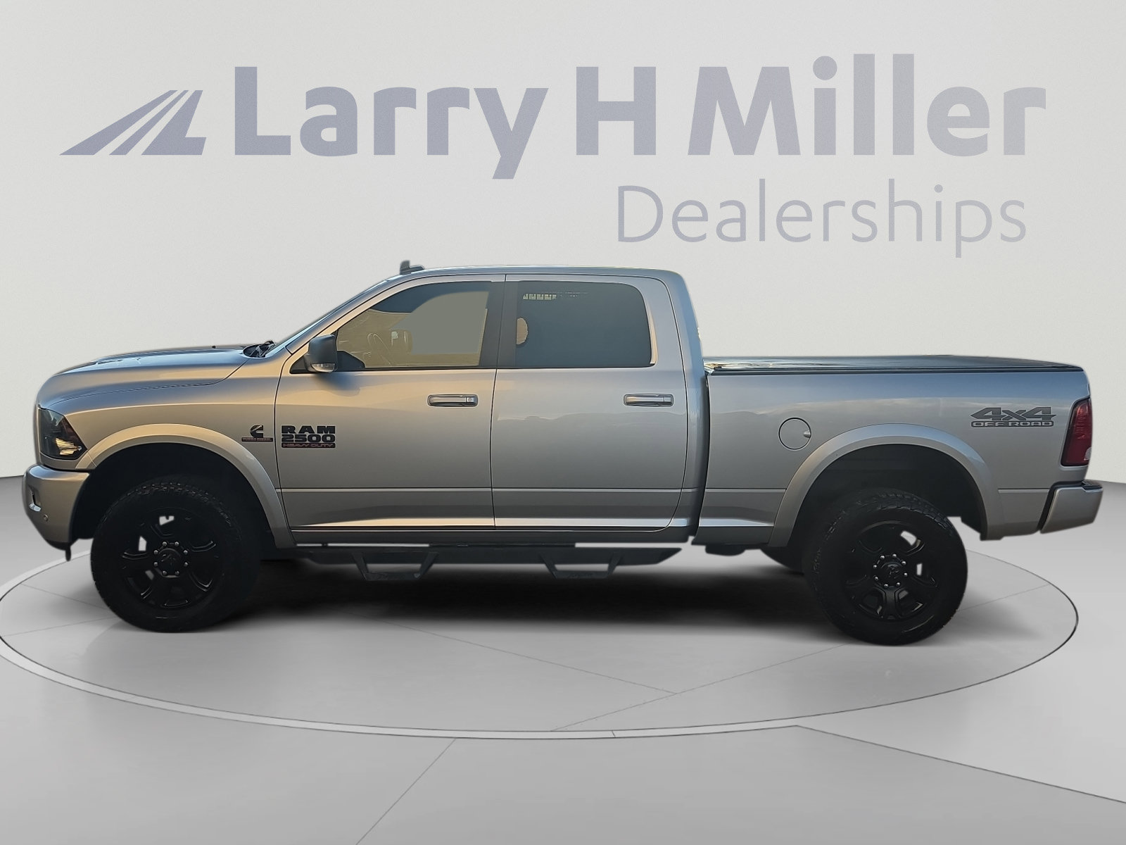 Used 2017 RAM 2500 Big Horn w/ Sport Appearance Group AWD/4WD image 2
