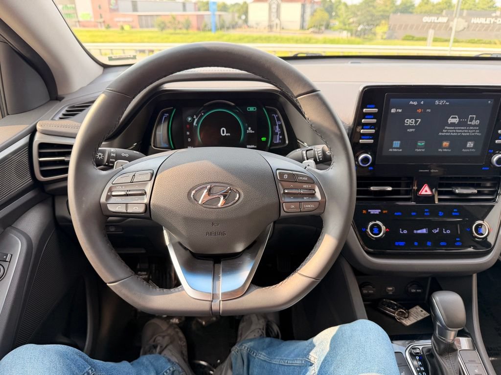Used 2020 Hyundai Ioniq SE FWD image 16