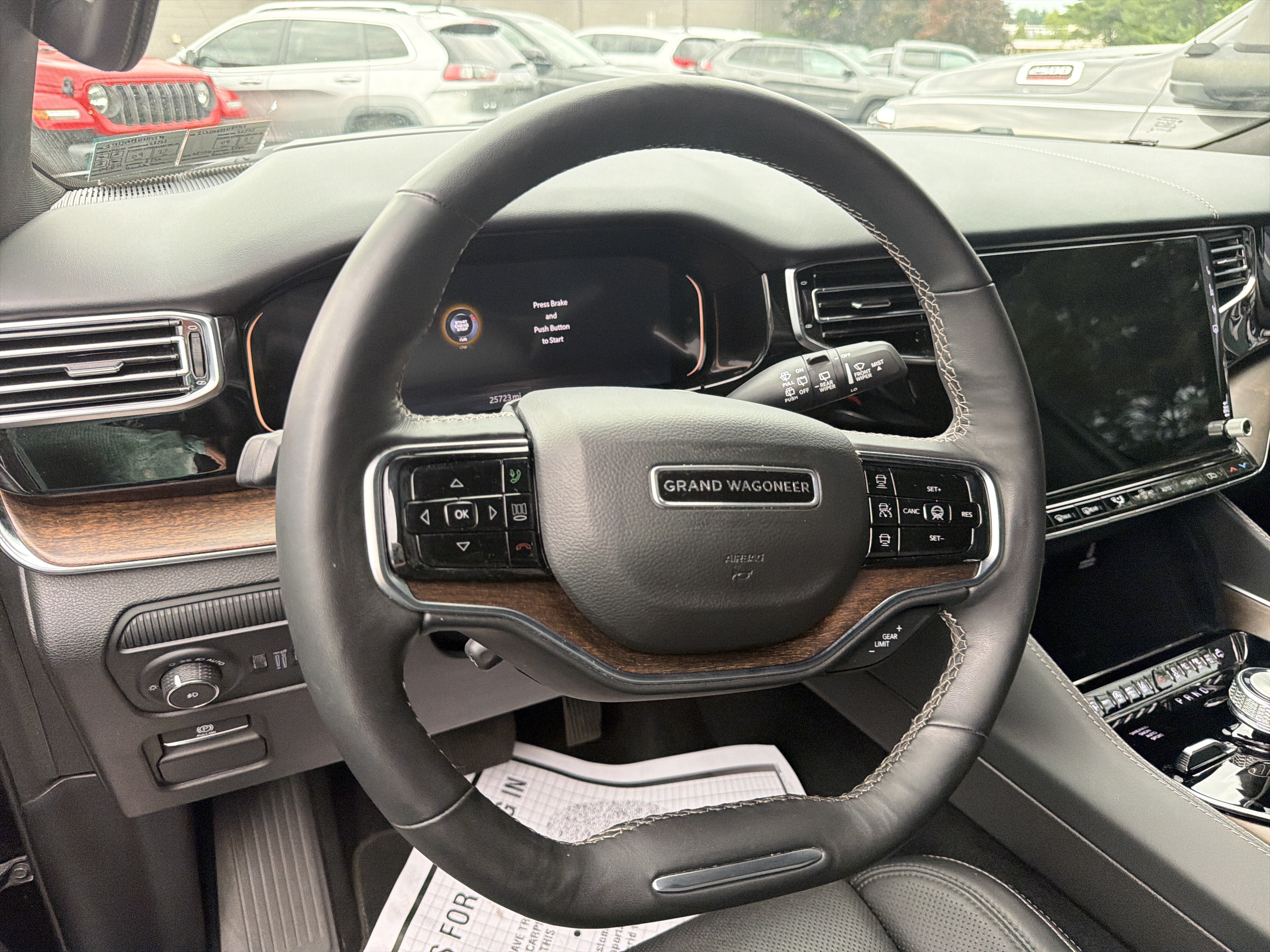 Used 2025 Jeep Grand Wagoneer 4WD image 19