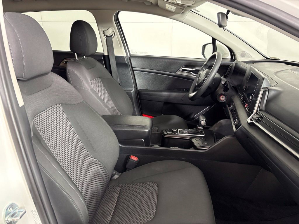 Used 2024 Kia Sportage LX AWD/4WD image 14