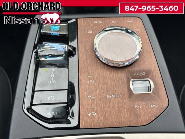 Used 2023 BMW iX xDrive50 w/ Ultimate Package 2 AWD/4WD image 21