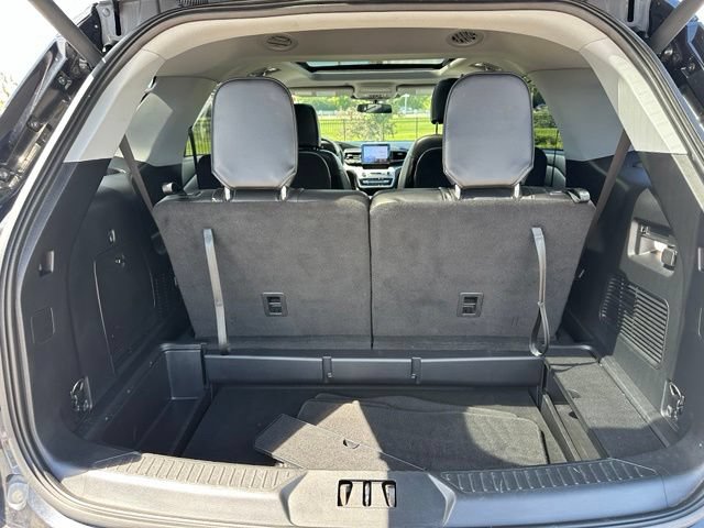 Certified 2023 Ford Explorer XLT w/ Equipment Group 202A AWD/4WD image 12