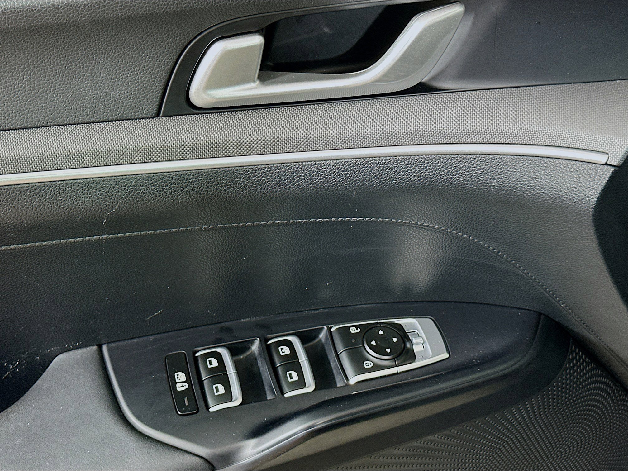 Used 2025 Kia K5 LXS image 15