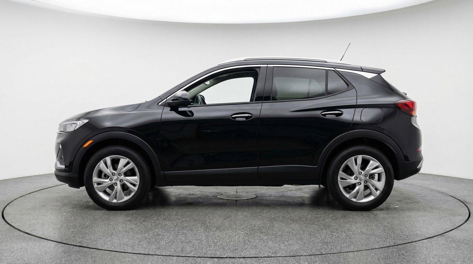 Used 2025 Buick Encore GX Preferred AWD/4WD image 5