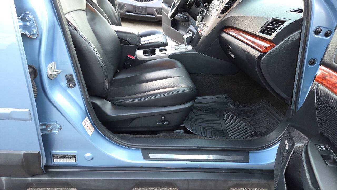 Used 2011 Subaru Outback 2.5i Limited AWD/4WD image 43