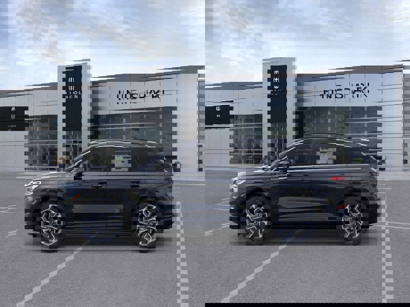 New 2026 Lincoln Corsair Grand Touring image 3