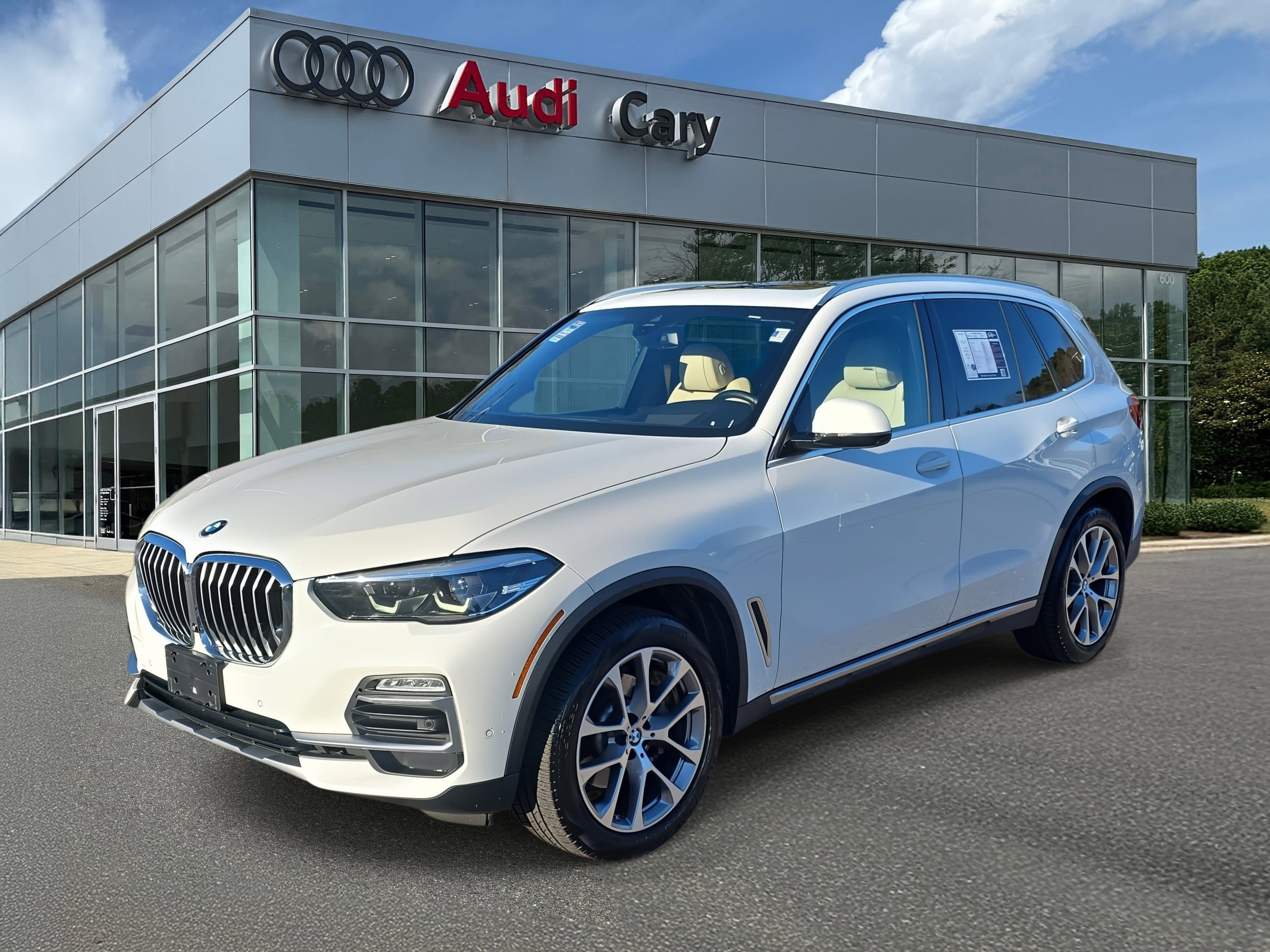Used 2020 BMW X5 xDrive40i w/ Premium Package image 1