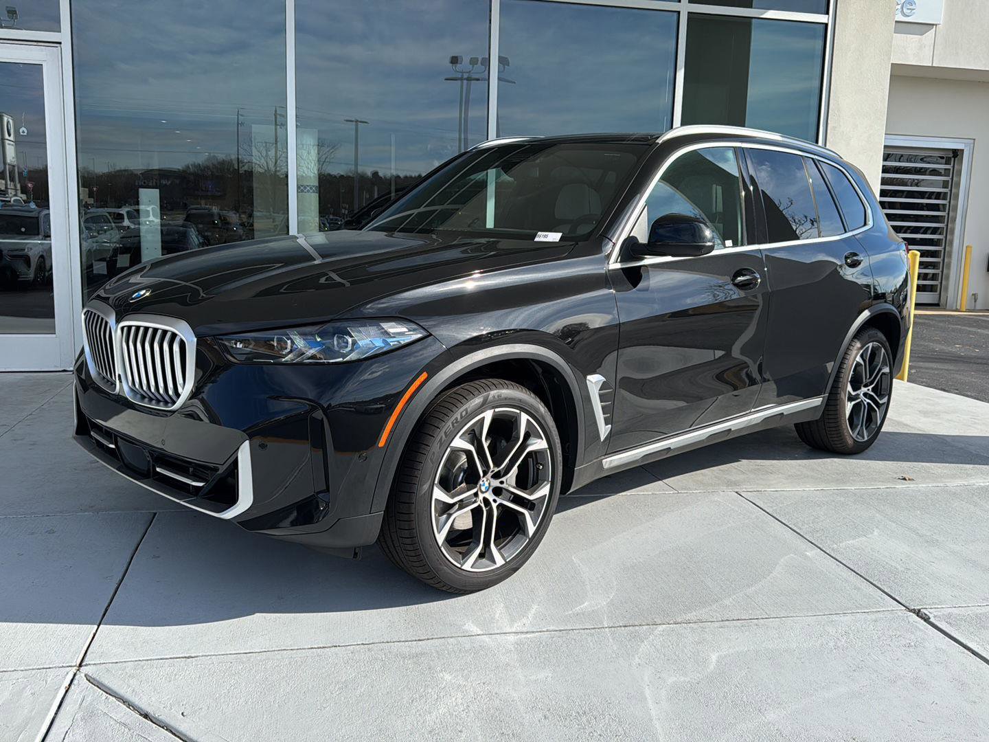 New 2026 BMW X5 xDrive40i image 1