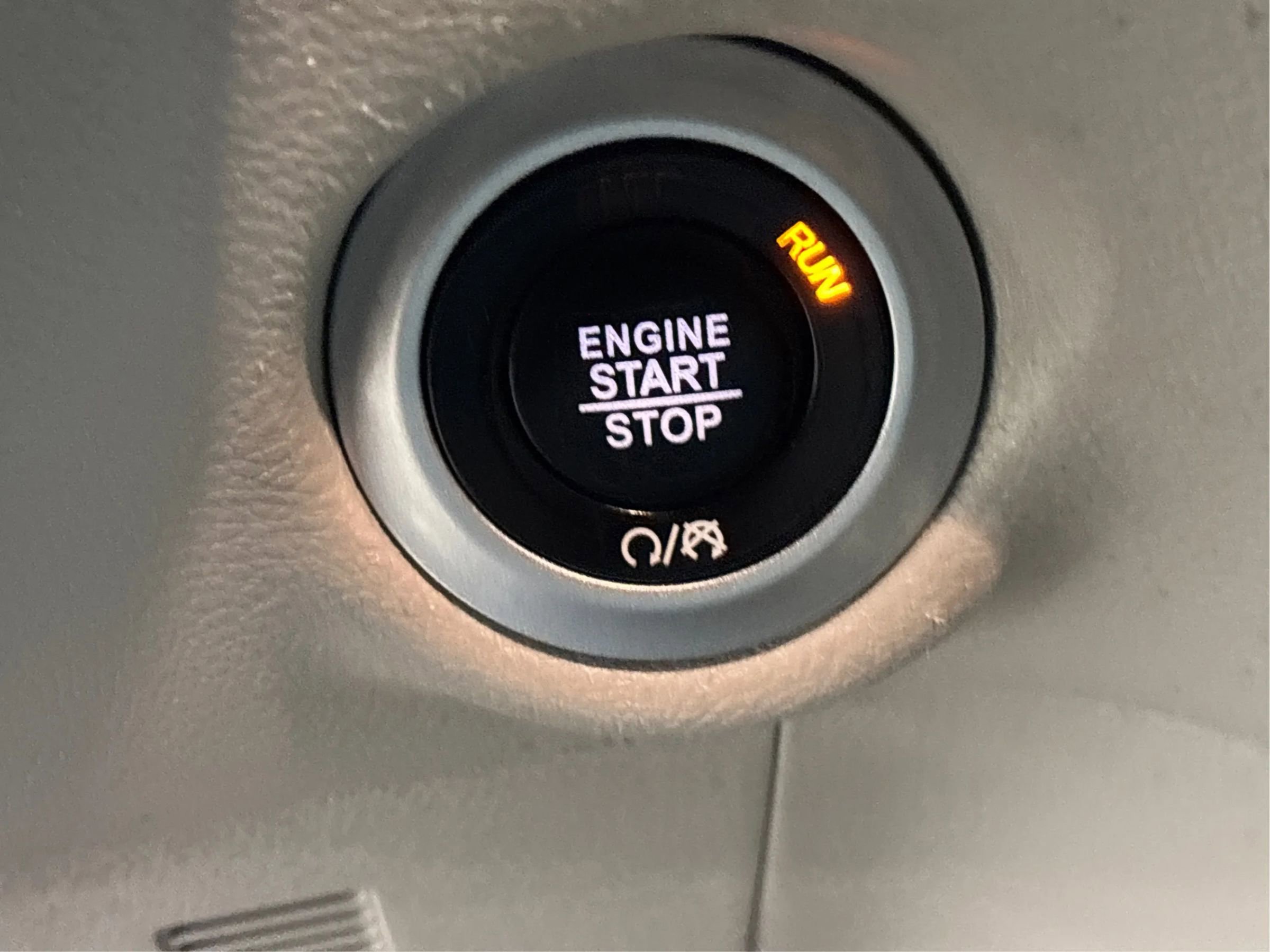 Used 2023 Chrysler Voyager LX image 38