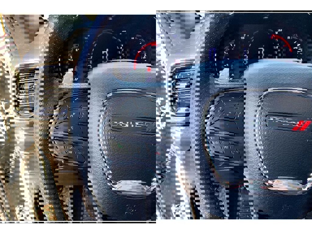 Used 2021 Dodge Durango GT image 19