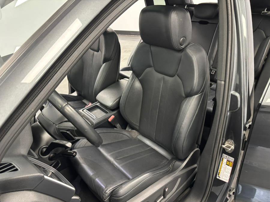 Used 2018 Audi SQ5 Premium Plus w/ Navigation Package image 35