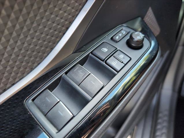 Used 2021 Toyota C-HR Limited FWD image 20