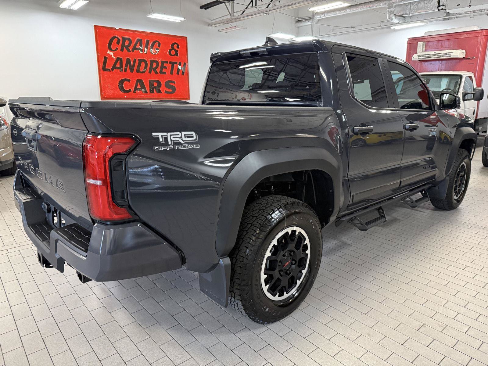 Used 2026 Toyota Tacoma TRD Off-Road AWD/4WD image 3