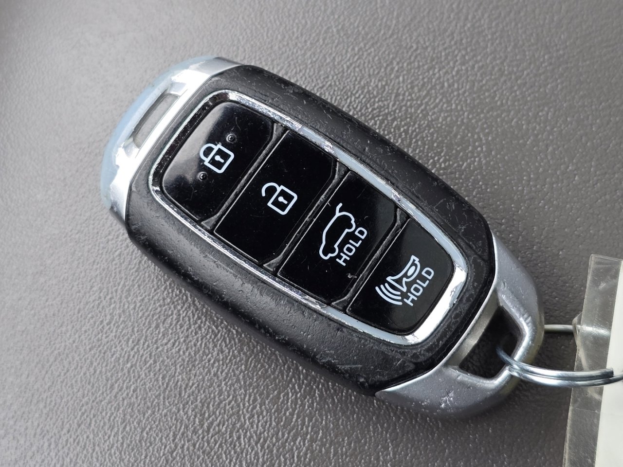 Used 2020 Hyundai Santa Fe SEL w/ Convenience + Premium Package image 34