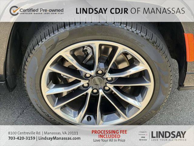 Certified 2025 Jeep Wagoneer L Series II w/ Premium Group I AWD/4WD image 11