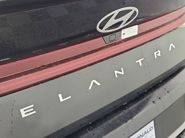 Certified 2025 Hyundai Elantra SEL image 20