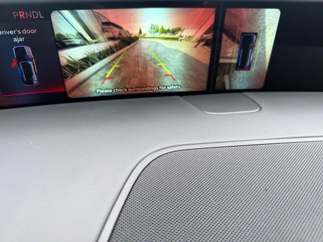 Certified 2025 Lincoln Nautilus Premier AWD/4WD image 32