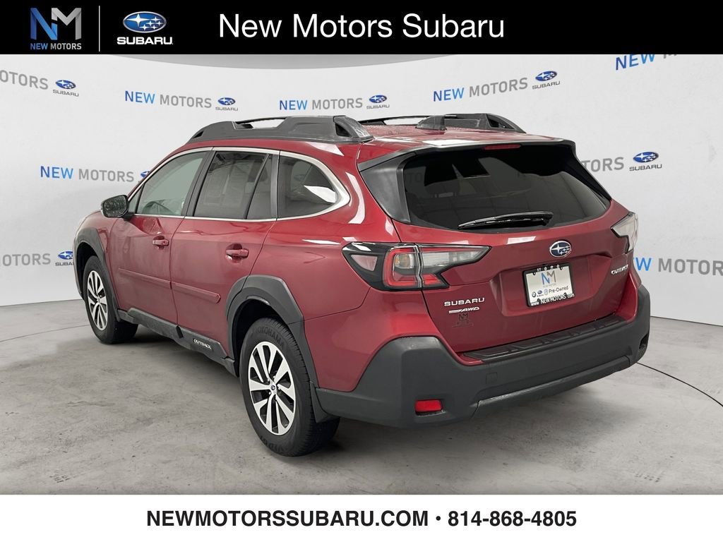 Used 2025 Subaru Outback Premium image 2