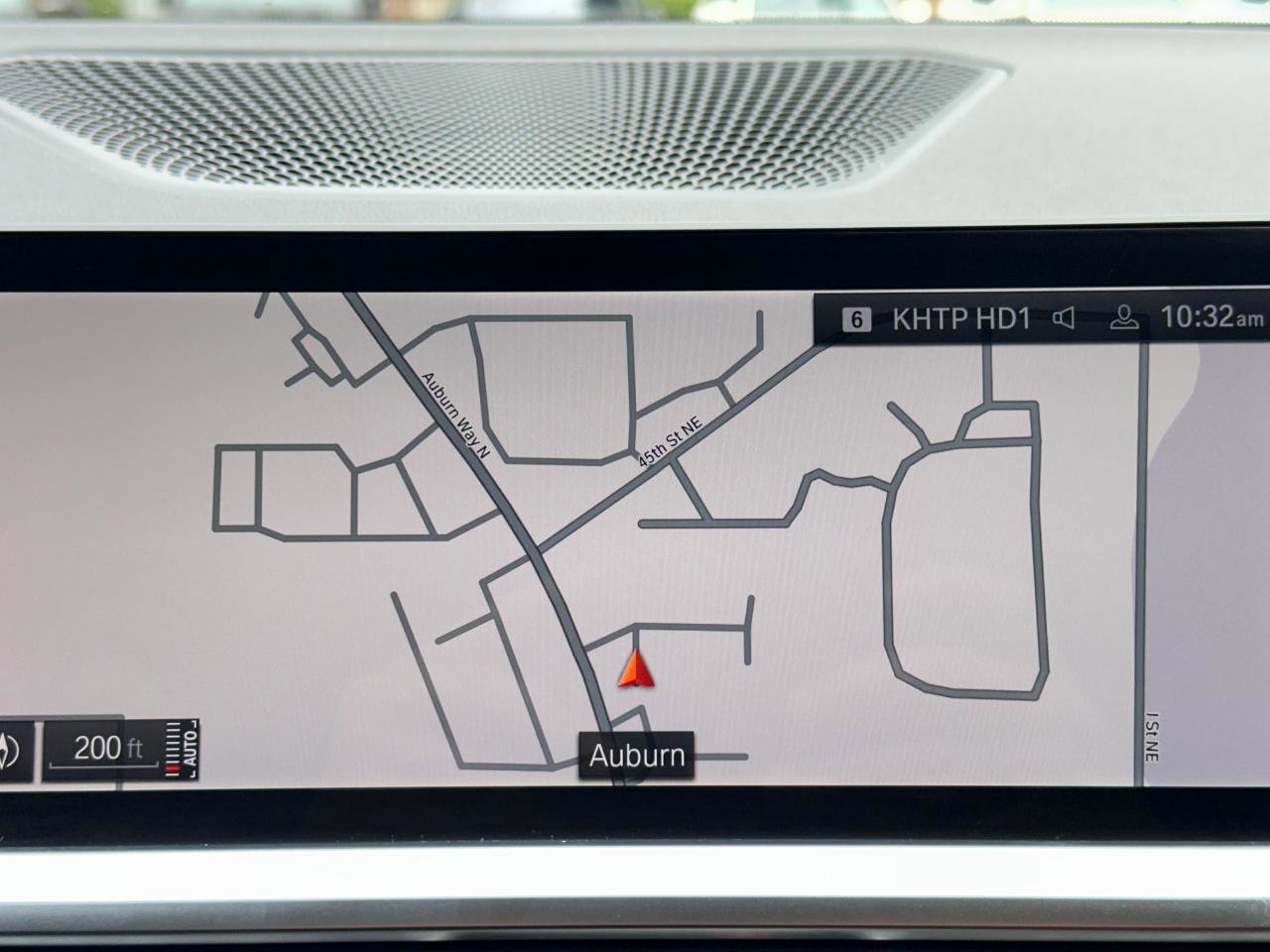 Used 2022 BMW 330i Sedan w/ M Sport Package image 16