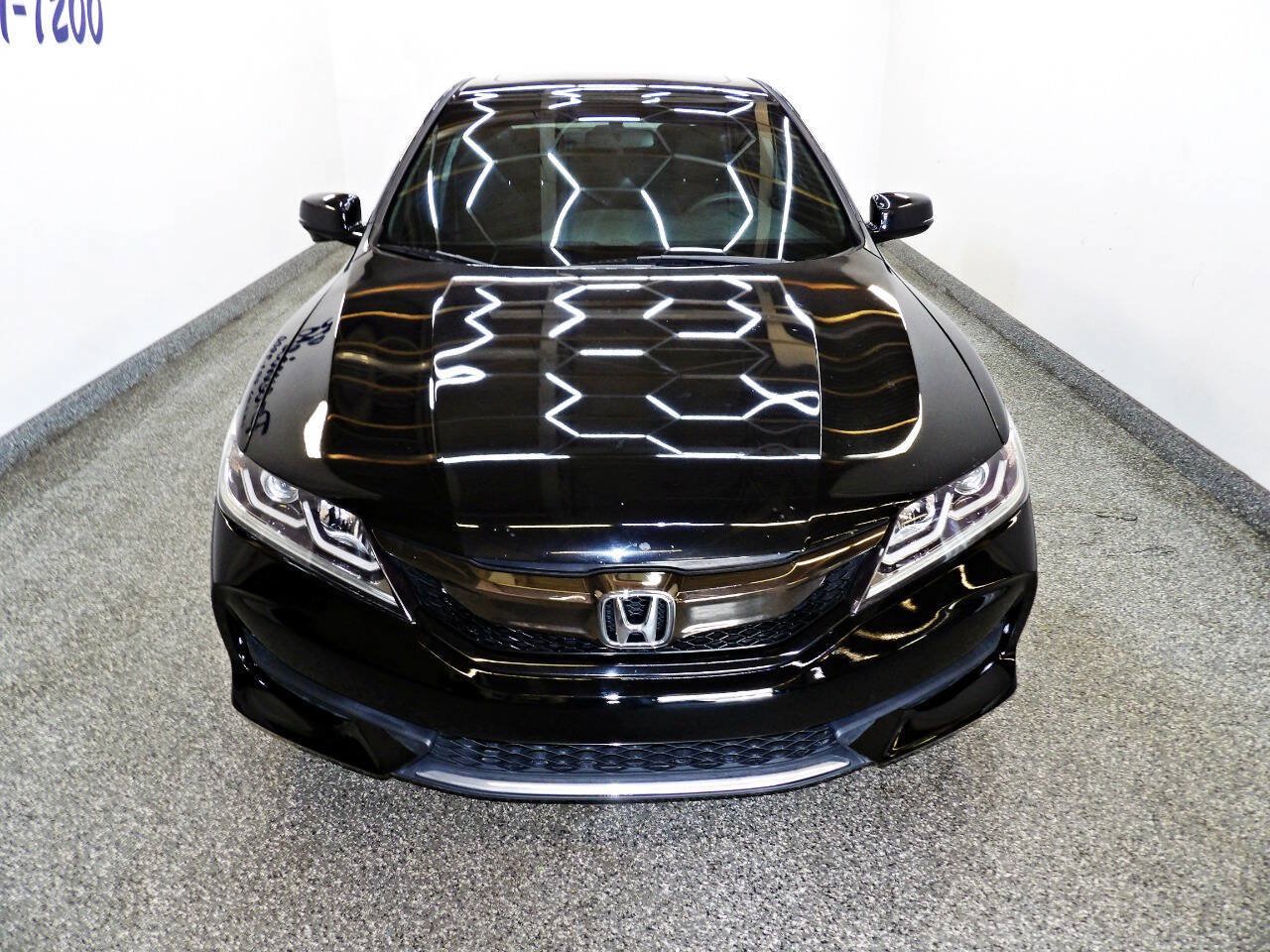Used 2016 Honda Accord EX image 2