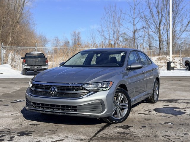 Used 2024 Volkswagen Jetta SE