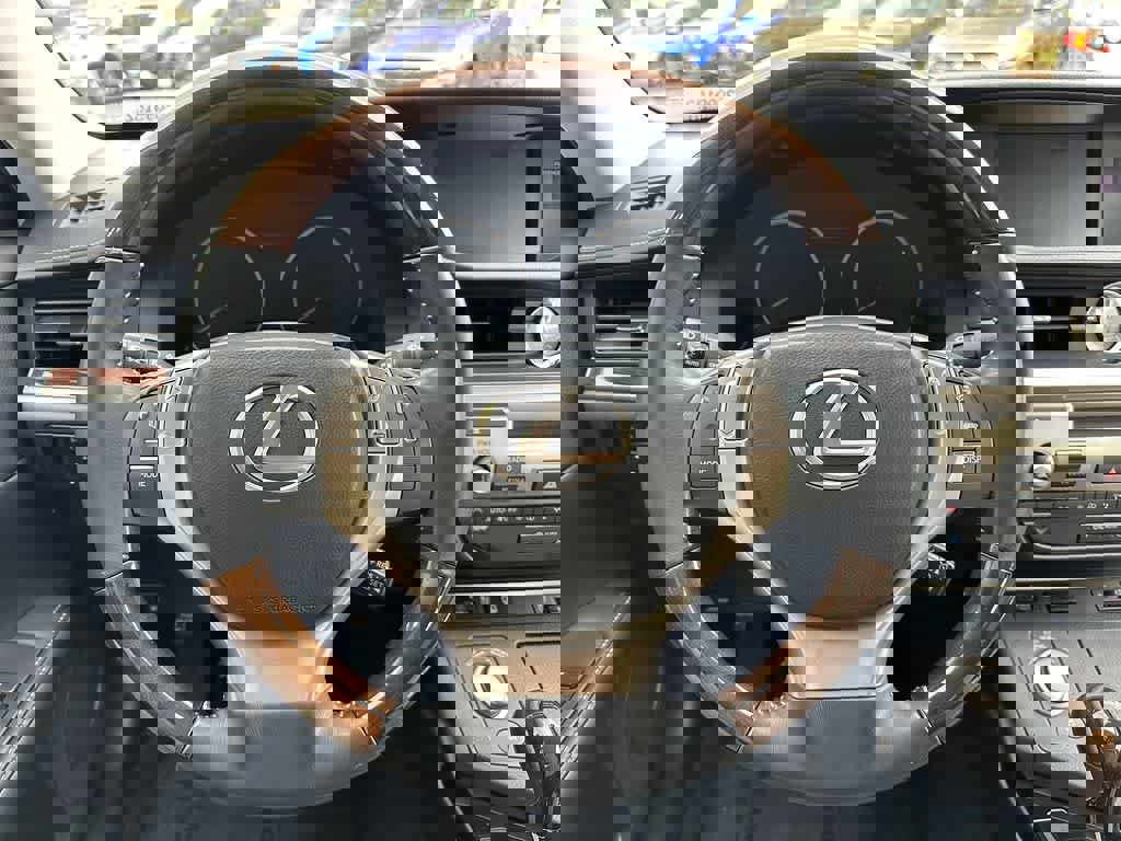 Used 2014 Lexus ES 350 w/ Luxury Package image 16