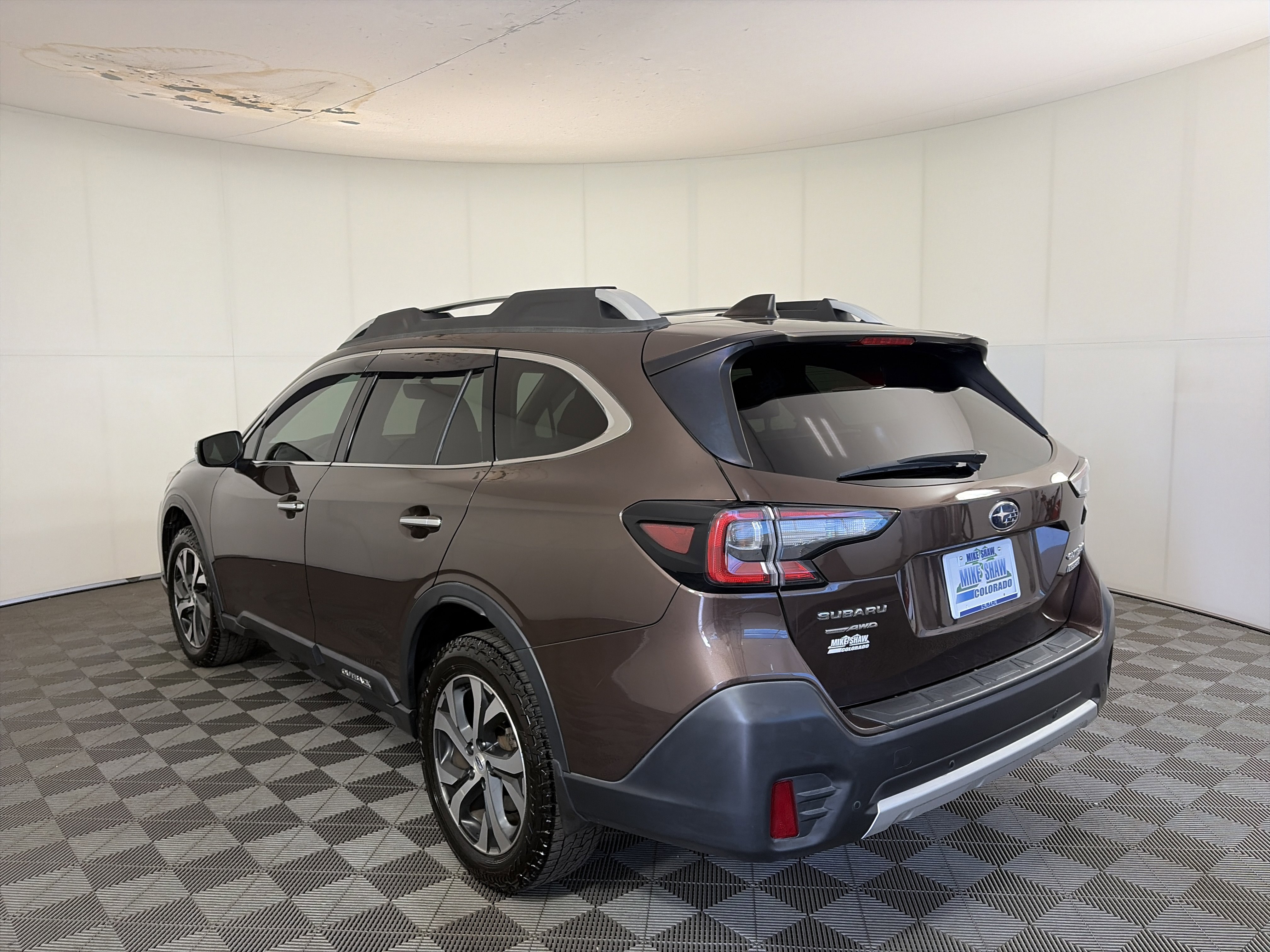 Used 2020 Subaru Outback Touring w/ Popular Package #2 image 7