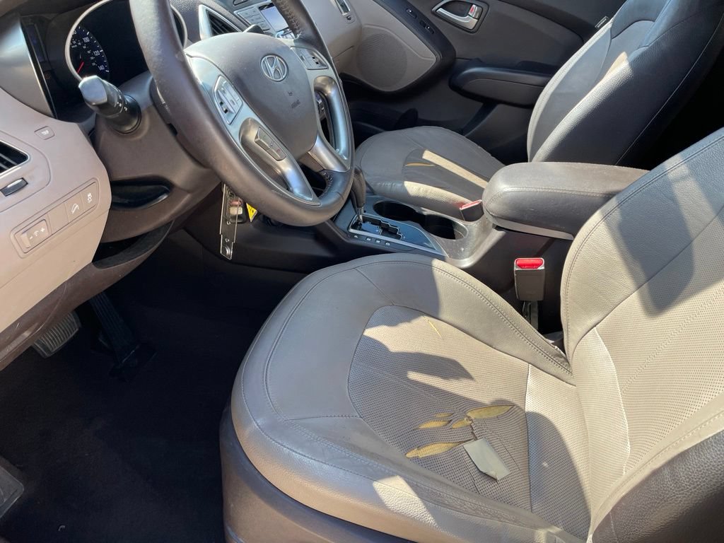 Used 2011 Hyundai Tucson Limited FWD image 9