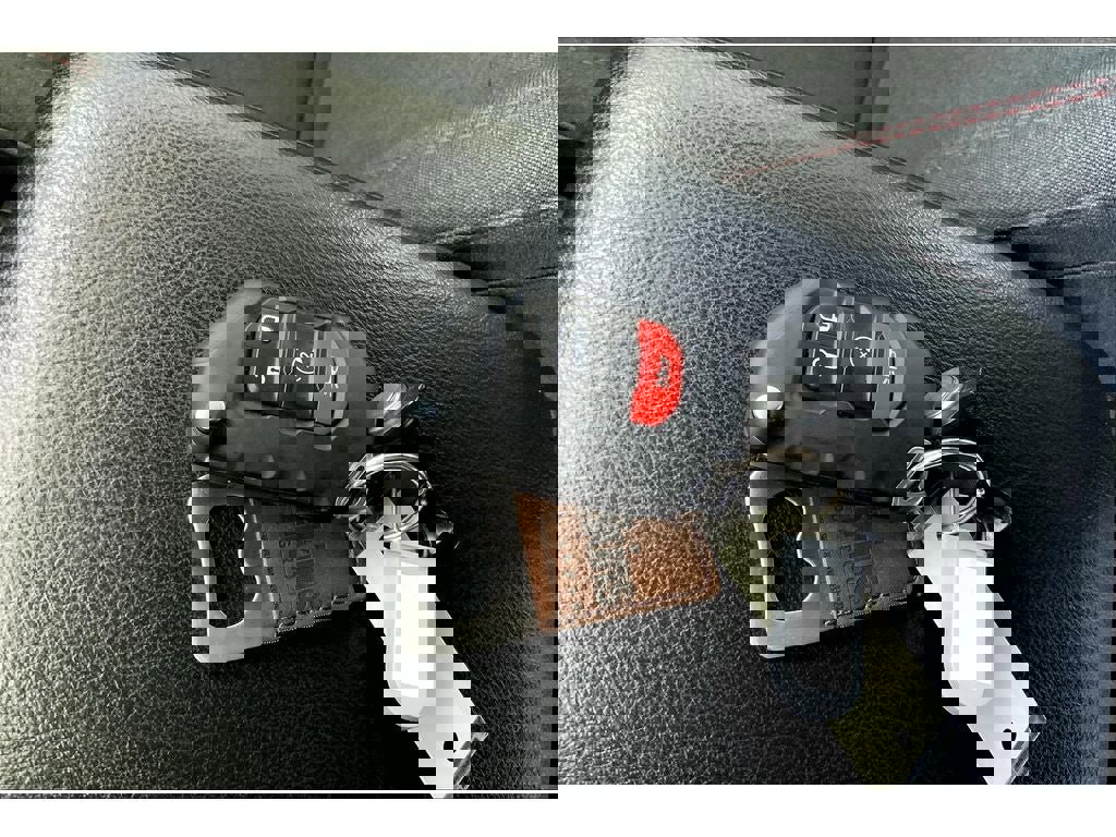 Used 2024 Jeep Wrangler Unlimited Rubicon w/ Technology Group image 13