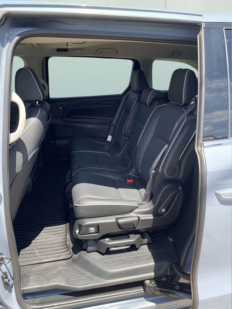 Used 2025 Honda Odyssey Elite image 13