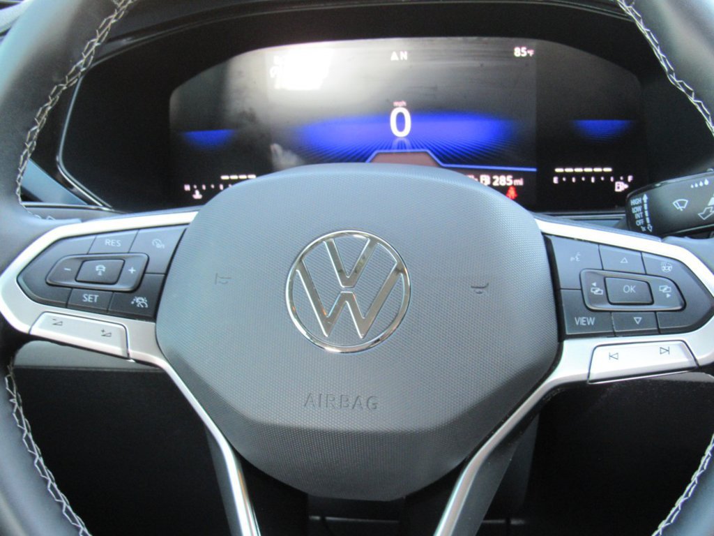 Used 2024 Volkswagen Taos SE FWD image 21
