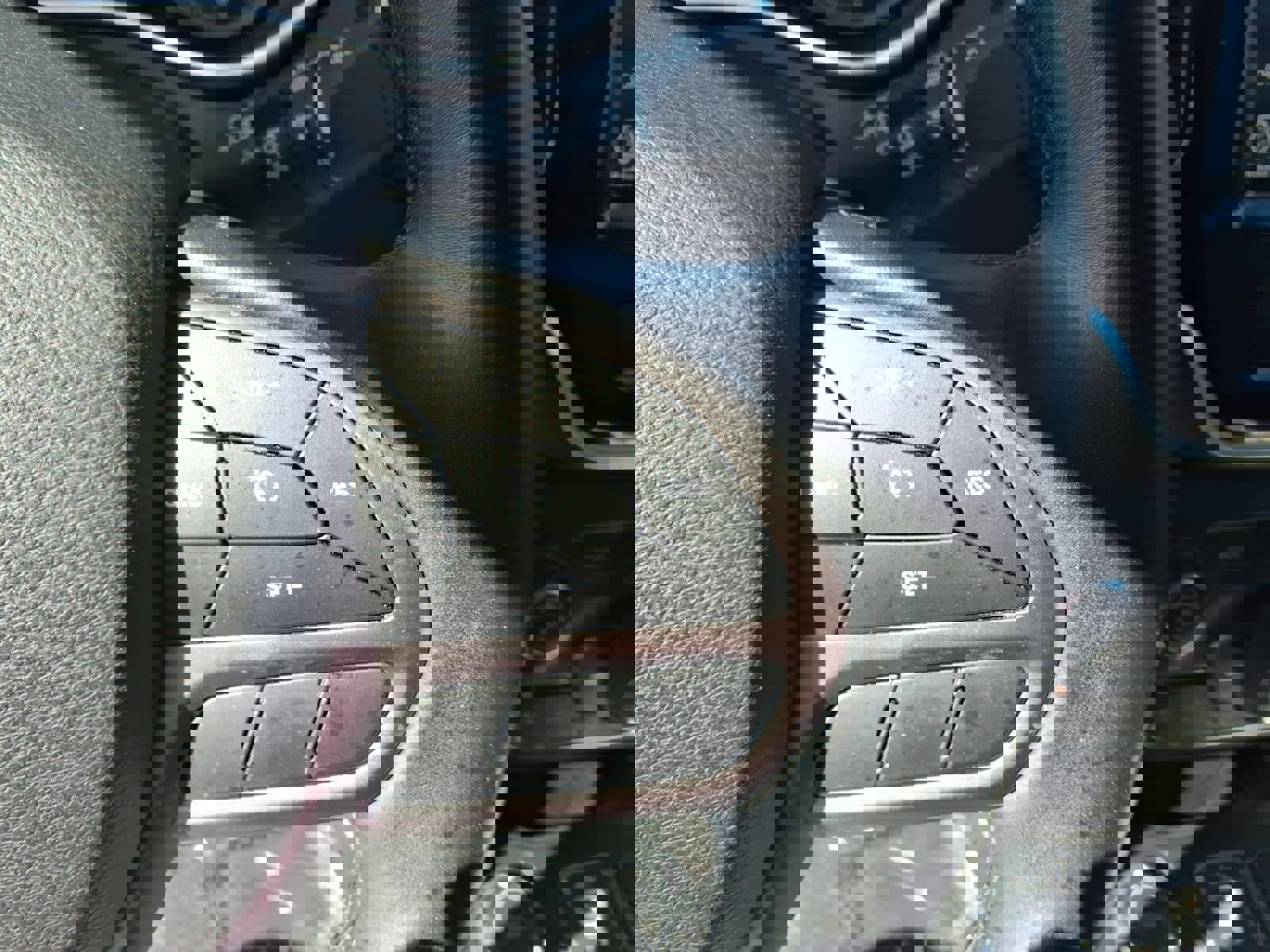 Used 2020 Jeep Cherokee Limited image 11