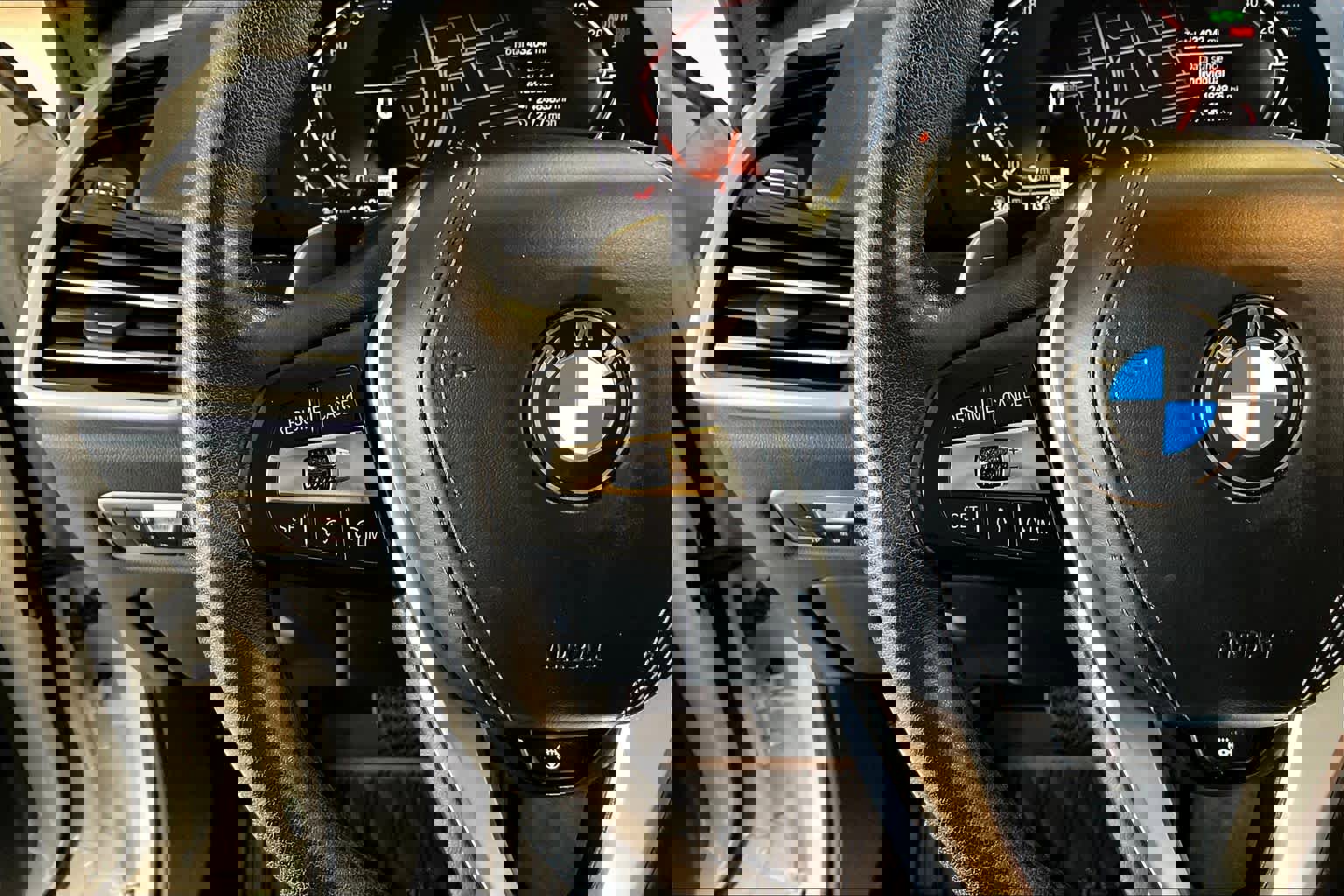 Used 2022 BMW X5 xDrive40i w/ Premium Package image 22