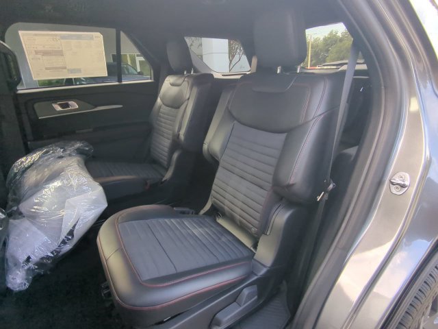 New 2027 Ford Explorer ST-Line w/ Premium Package RWD image 15