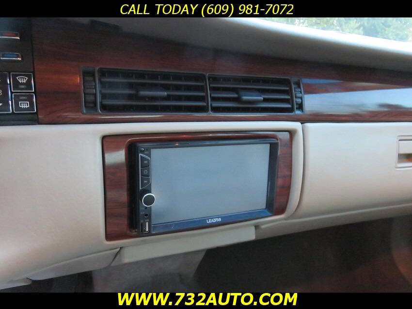 Used 1994 Cadillac De Ville Sedan FWD image 11