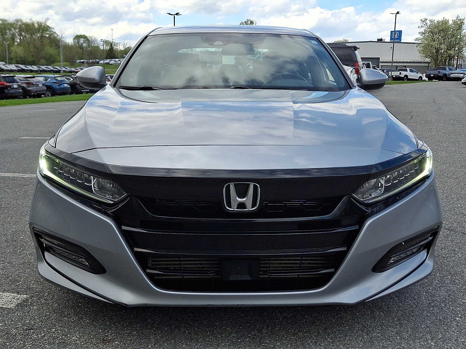 Used 2018 Honda Accord Sport image 2