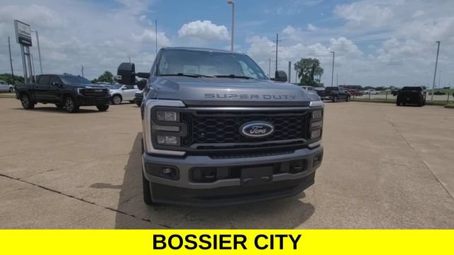 Used 2023 Ford F250 Lariat w/ Sport Appearance Package AWD/4WD image 3