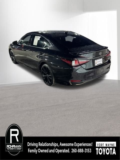Used 2025 Lexus ES 300h F Sport w/ Accessory Package (Z1) image 4
