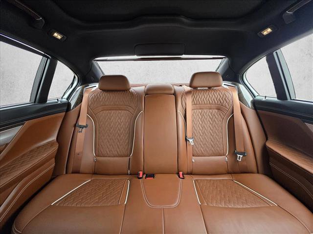 Used 2020 BMW 745e xDrive image 15