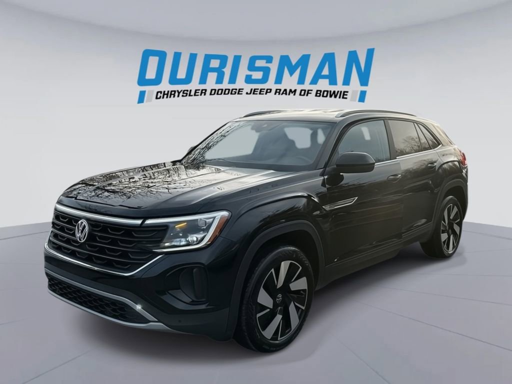 Used 2024 Volkswagen Atlas Cross Sport SE image 2