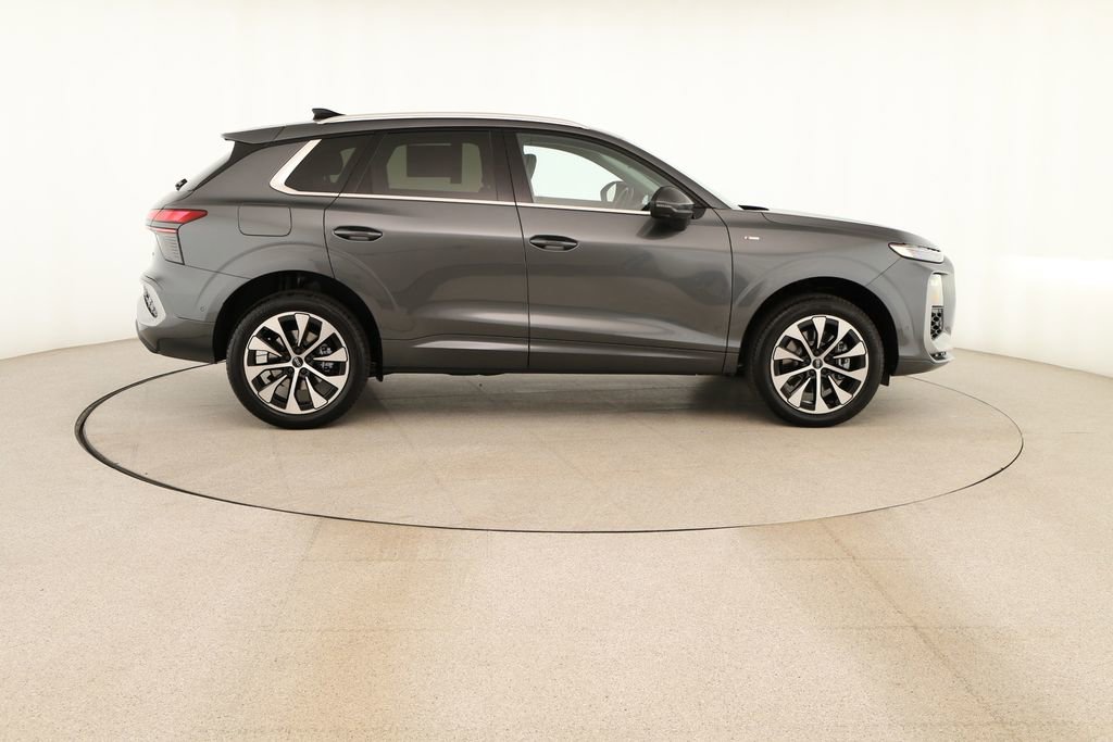 New 2026 Audi Q3 quattro 2.0T AWD/4WD image 8