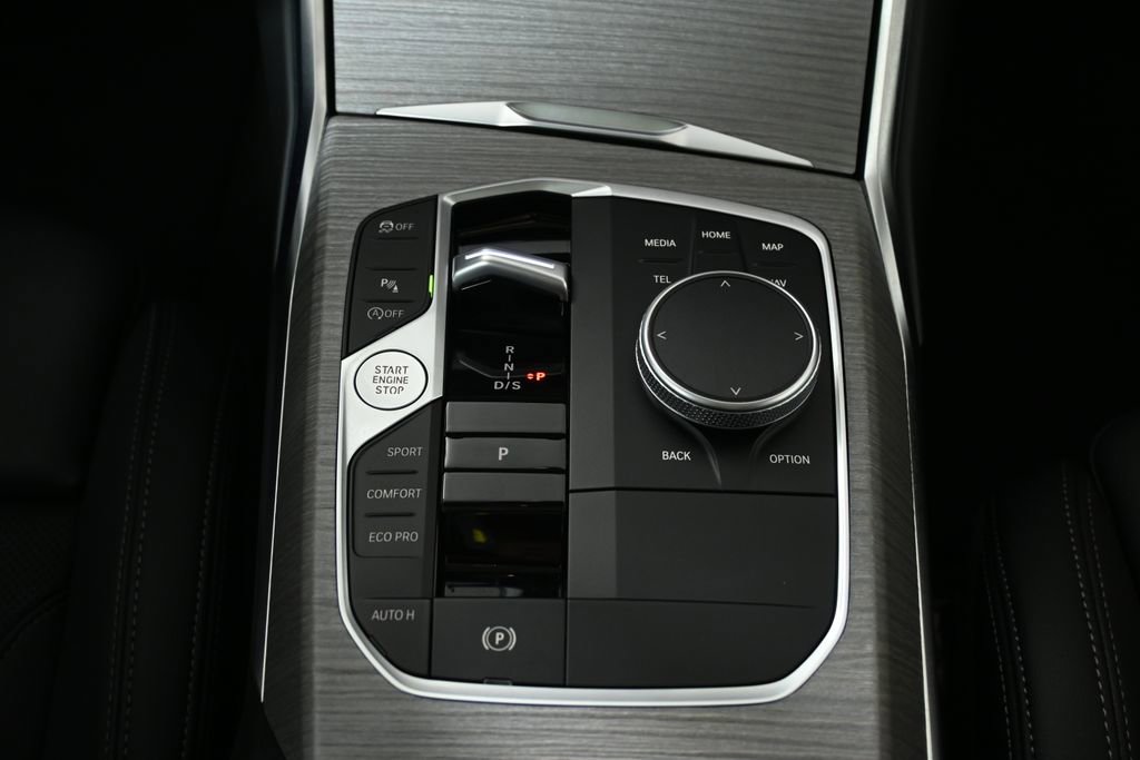 Used 2026 BMW 330i xDrive Sedan w/ Convenience Package image 25