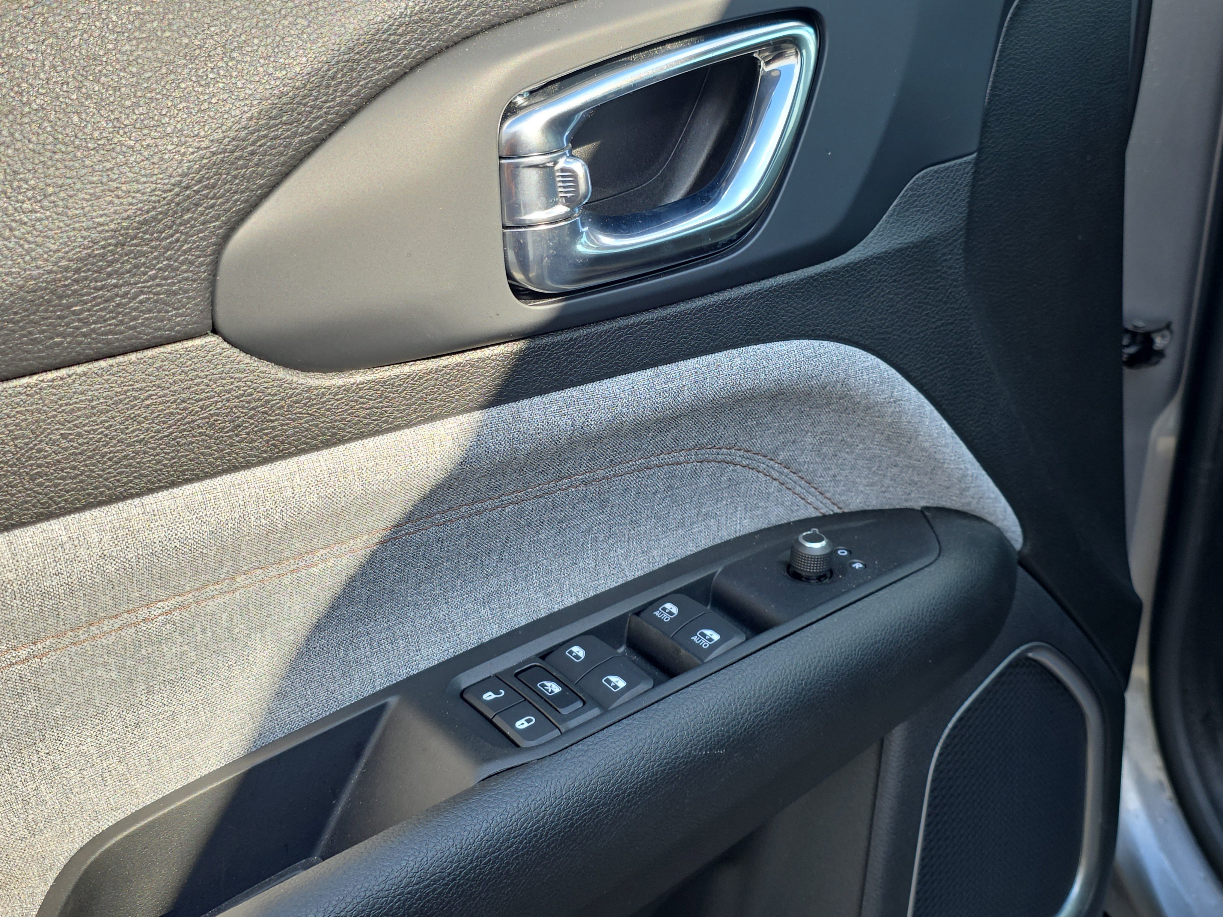 Used 2022 Jeep Compass Latitude image 17