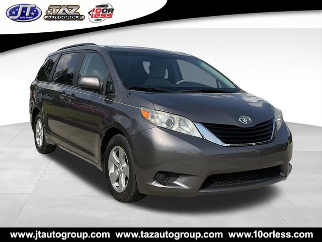 Used 2014 Toyota Sienna LE FWD image 1