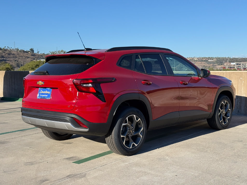 New 2026 Chevrolet Trax LT w/ LT Convenience Package FWD image 6