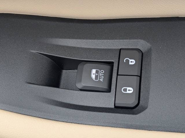 New 2026 Jeep Grand Cherokee Limited w/ Limited Altitude Package image 35