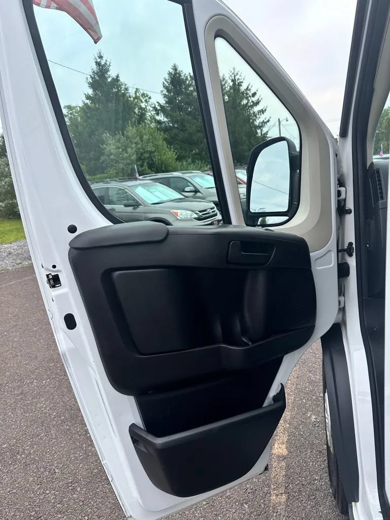 Used 2015 RAM ProMaster 1500 w/ Mopar Trailer Tow Group FWD image 10