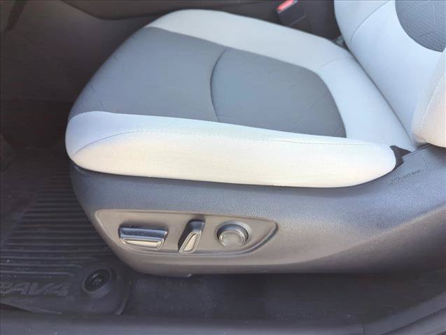 Certified 2022 Toyota RAV4 XLE w/ Convenience Package FWD image 12